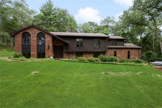 $699,000 | 28 Weaver Hill Road, West Greenwich, RI 02817