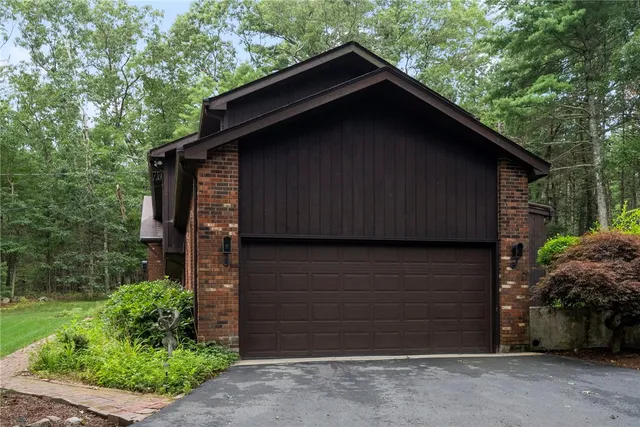 $699,000 | 28 Weaver Hill Road, West Greenwich, RI 02817