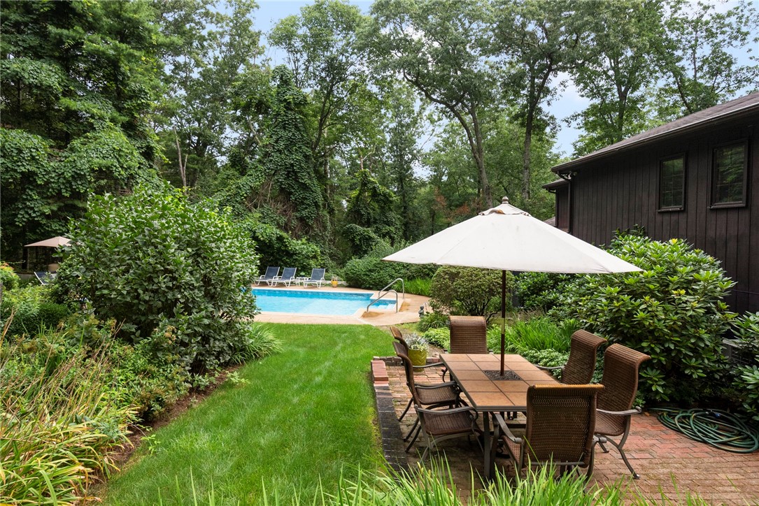 28 Weaver Hill Road West Greenwich, RI 02817 - Photo 37 of 49