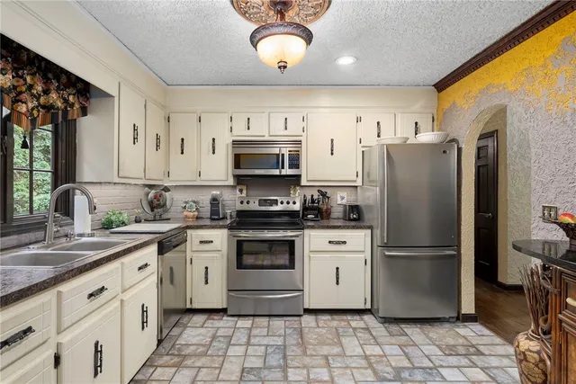 $699,000 | 28 Weaver Hill Road, West Greenwich, RI 02817