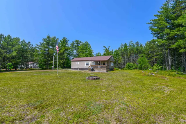 $179,900 | 1376 Bridgton Road, Fryeburg, ME 04037