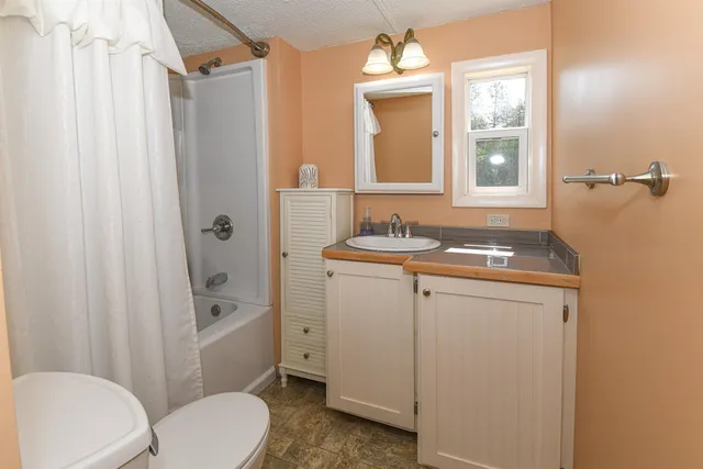 $179,900 | 1376 Bridgton Road, Fryeburg, ME 04037