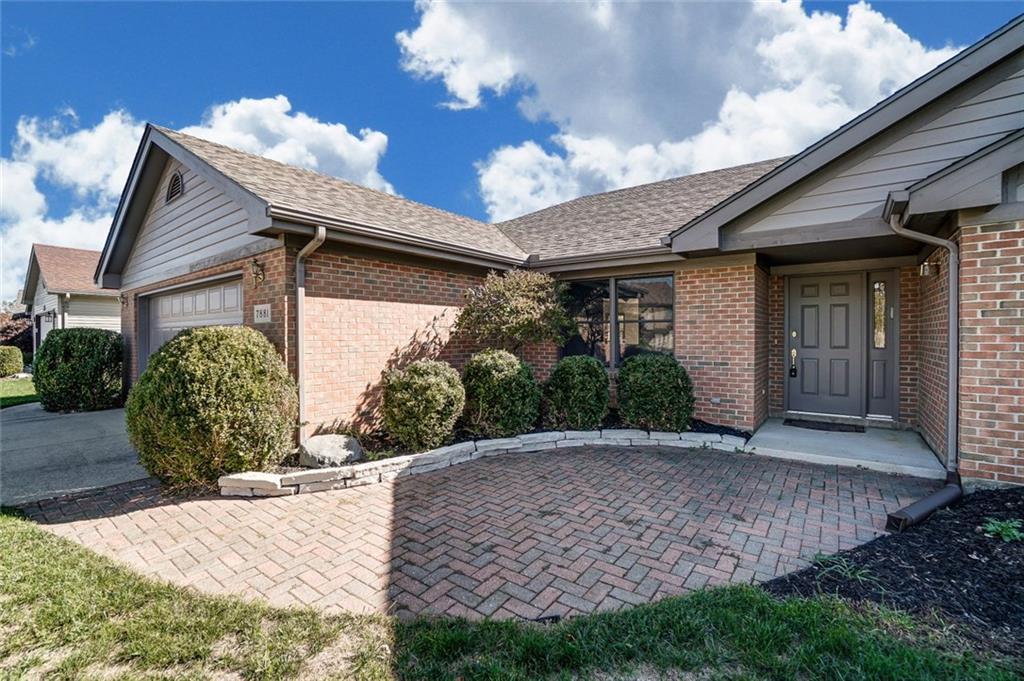 7881 Kings Ridge Circle Fairborn, OH 45324 - Photo 3 of 44