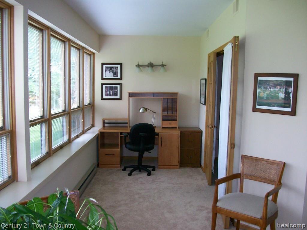 969 GreenView Court, Unit 38 Rochester, MI 48307 - Photo 11 of 37 11-100_1769.jpg