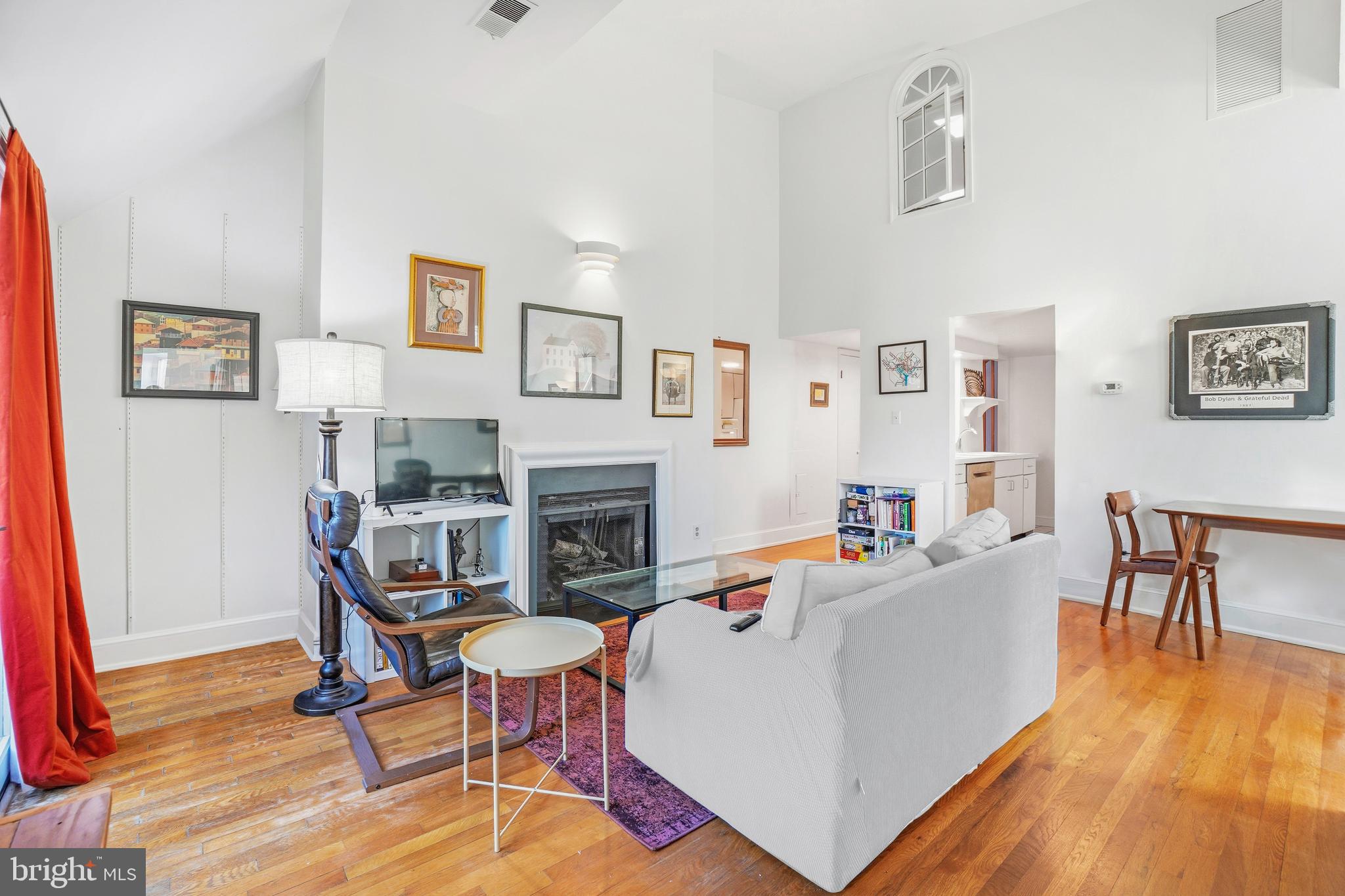 301 G Street Northeast, Unit 32 Washington, DC 20002 - Photo 3 of 19 Hardwood floors throughout