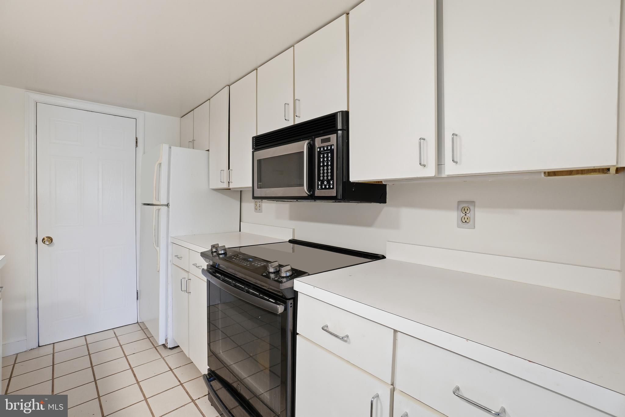 301 G Street Northeast, Unit 32 Washington, DC 20002 - Photo 8 of 19