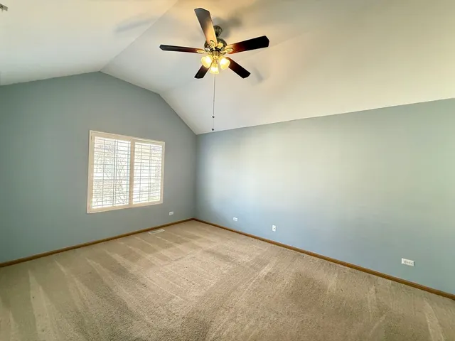 $1,900 | 616 Windsor Drive, Unit D, Fox Lake, IL 60020