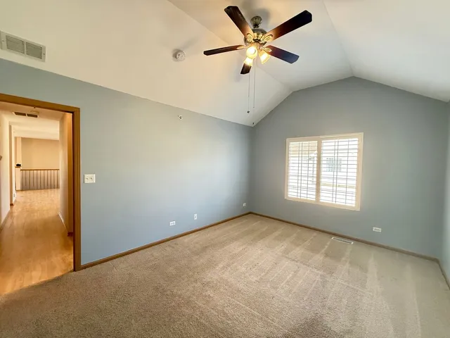 $1,900 | 616 Windsor Drive, Unit D, Fox Lake, IL 60020