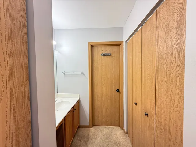 $1,900 | 616 Windsor Drive, Unit D, Fox Lake, IL 60020