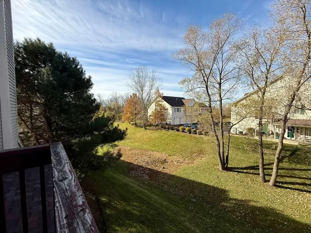 $1,900 | 616 Windsor Drive, Unit D, Fox Lake, IL 60020