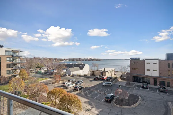 $575,000 | 4201 Sunset Drive, Unit N406, Spring Park, MN 55384