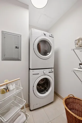 $575,000 | 4201 Sunset Drive, Unit N406, Spring Park, MN 55384