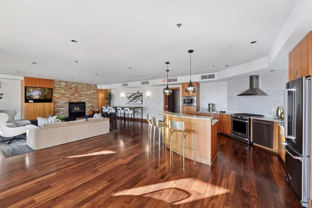 $575,000 | 4201 Sunset Drive, Unit N406, Spring Park, MN 55384