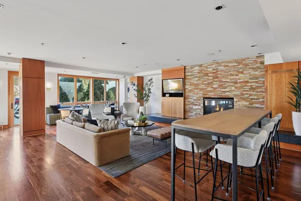 $575,000 | 4201 Sunset Drive, Unit N406, Spring Park, MN 55384