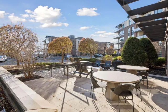 $575,000 | 4201 Sunset Drive, Unit N406, Spring Park, MN 55384