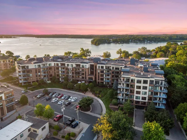 $575,000 | 4201 Sunset Drive, Unit N406, Spring Park, MN 55384