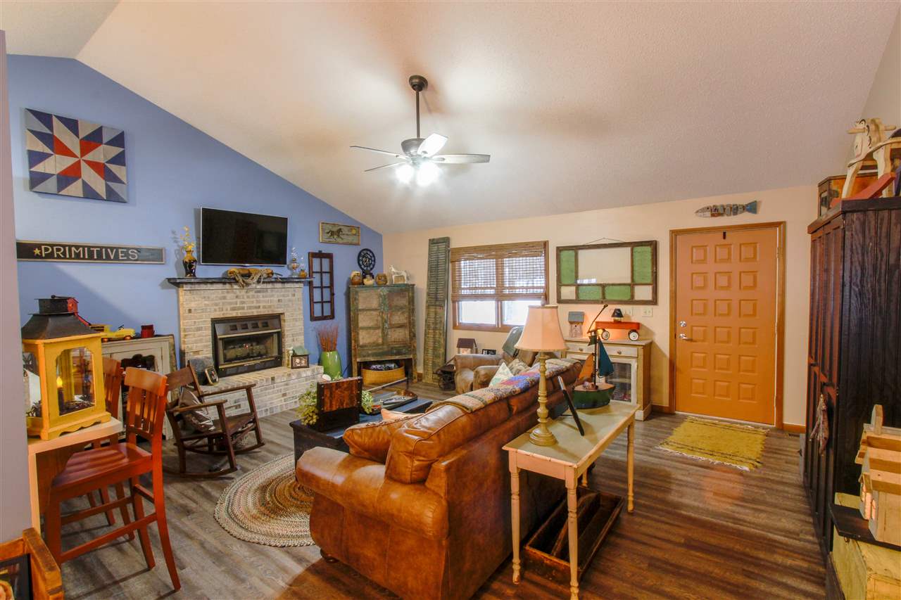 1536 South Ridgeview Way Logansport, IN 46947 - Photo 9 of 26