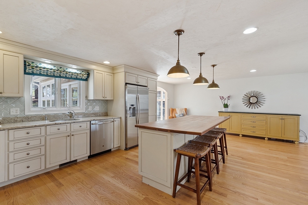 4 Fletcher Road Westford, MA 01886 - Photo 5 of 42 Gallery Image 5