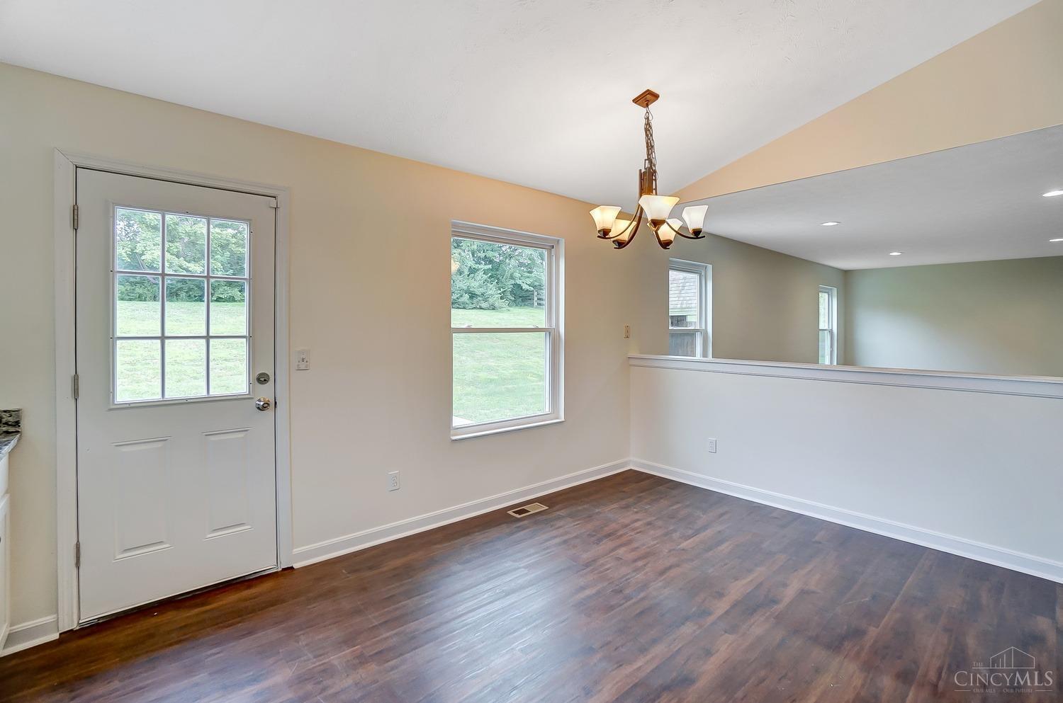 3261 Springview Drive Hamilton, OH 45011 - Photo 11 of 40