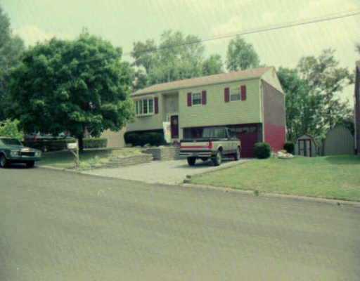 114 Bucknell Street Springdale, PA 15144 - Photo 1 of 1 Gallery Image 1