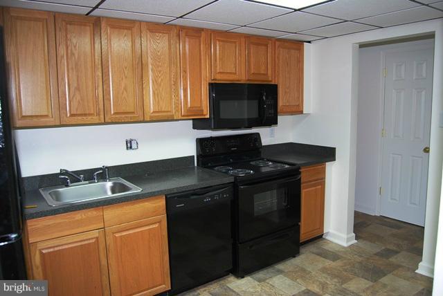 100 Key Parkway Frederick, MD 21702 - Photo 1 of 15 Kitchen