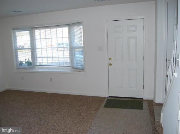 100 Key Parkway Frederick, MD 21702 - Photo 2 of 15 Living Room
