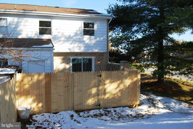 100 Key Parkway Frederick, MD 21702 - Photo 4 of 15 Exterior (Rear)