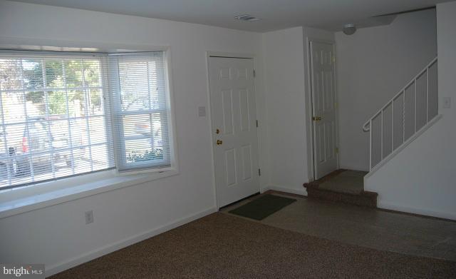 100 Key Parkway Frederick, MD 21702 - Photo 7 of 15 Living Room