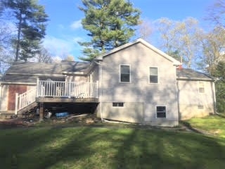 83 Rockingham Road Londonderry, NH 03053 - Photo 2 of 23