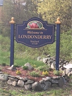 83 Rockingham Road Londonderry, NH 03053 - Photo 3 of 23