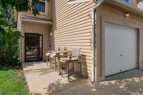 $215,000 | 209 North 6th Terrace, Louisburg, KS 66053