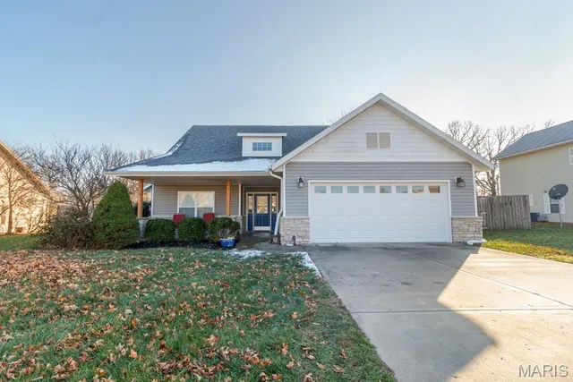 $274,900 | 19904 Divine Road, Lebanon, MO 65536