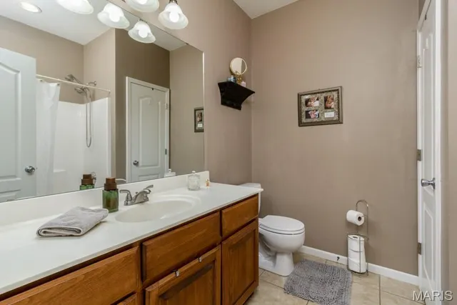 $274,900 | 19904 Divine Road, Lebanon, MO 65536