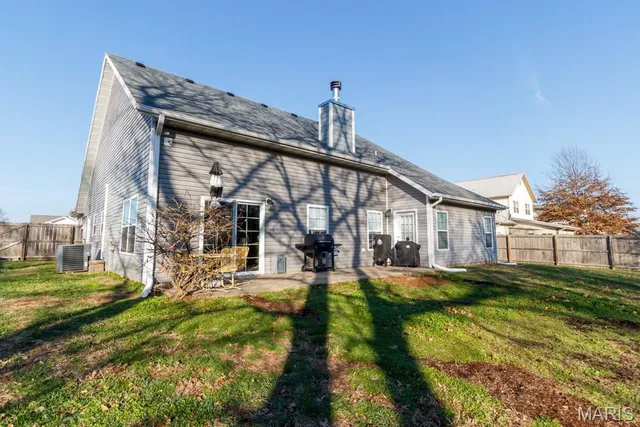 $274,900 | 19904 Divine Road, Lebanon, MO 65536