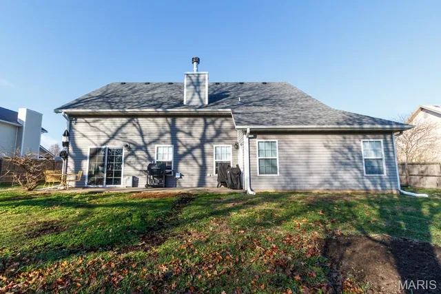 $274,900 | 19904 Divine Road, Lebanon, MO 65536