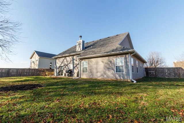 $274,900 | 19904 Divine Road, Lebanon, MO 65536