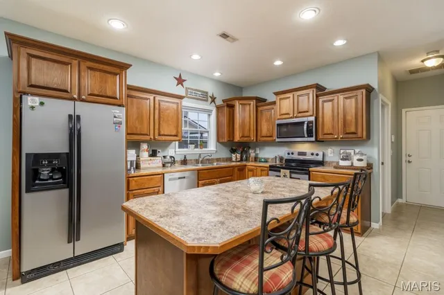 $274,900 | 19904 Divine Road, Lebanon, MO 65536