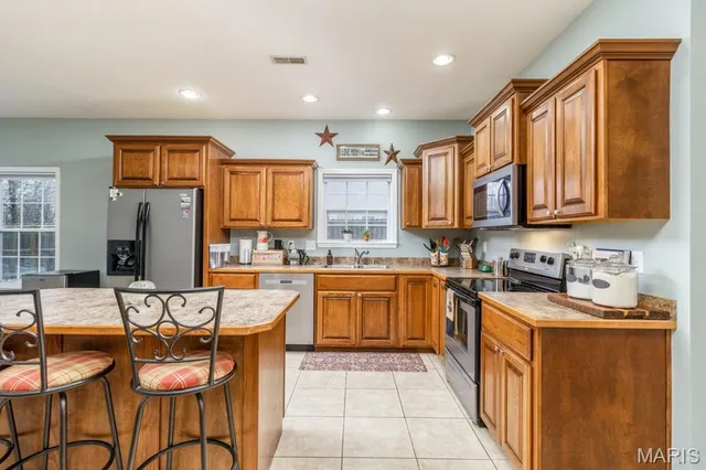 $274,900 | 19904 Divine Road, Lebanon, MO 65536