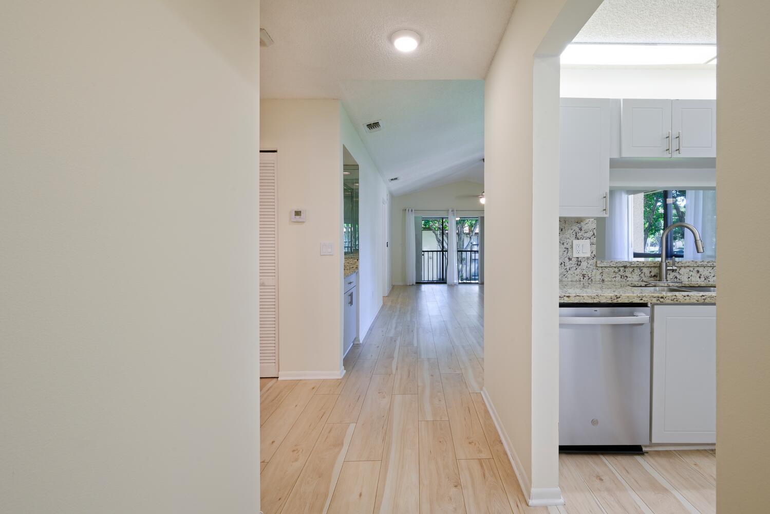 350 Club Circle, Unit 206 Boca Raton, FL 33487 - Photo 2 of 22 350 Club Cir Unit 206 Boca-large-013-025