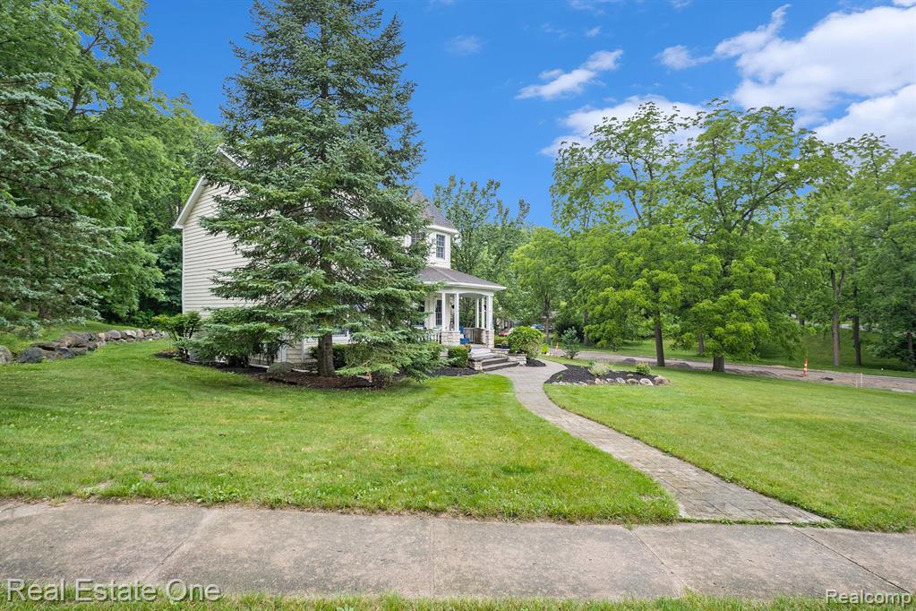 801 State Road Fenton, MI 48430 - Photo 32 of 37