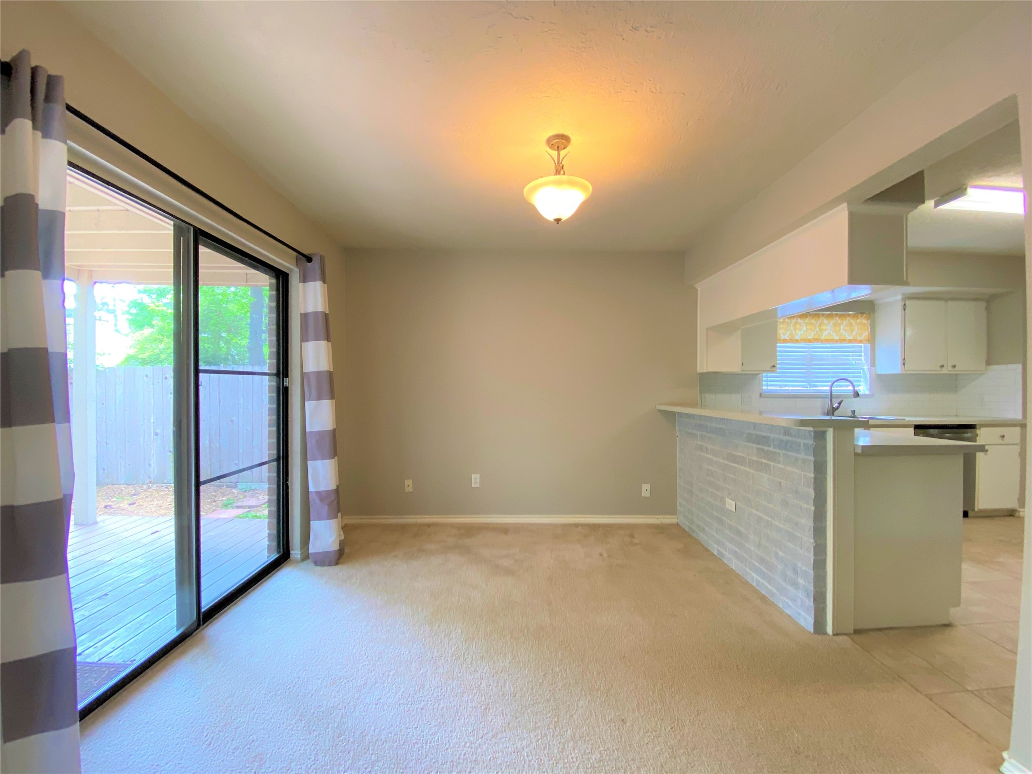 12303 Longfellow Drive Montgomery, TX 77356 - Photo 13 of 26 a view of a kitchen with appliances and cabinets