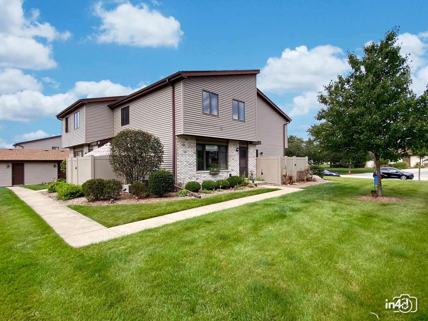 320 Circlegate Road New Lenox, IL 60451 - Photo 5 of 32