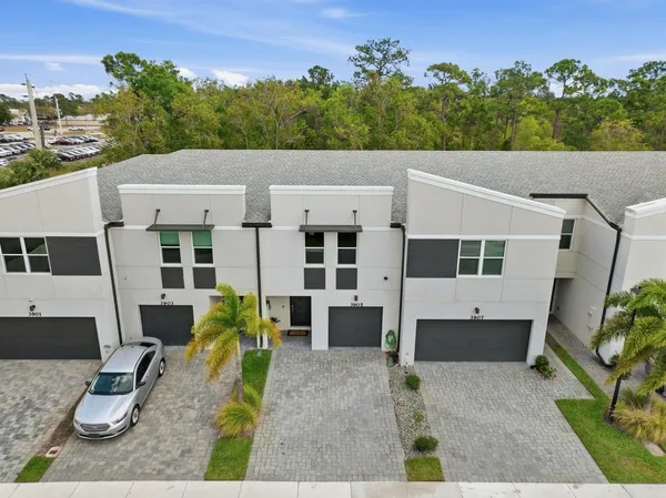 $364,999 | 3905 Southeast Mentmore Lane, Stuart, FL 34997