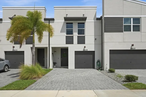 $364,999 | 3905 Southeast Mentmore Lane, Stuart, FL 34997