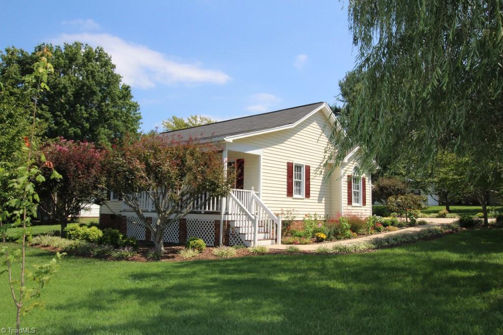 155 Robbins Road Winston-Salem, NC 27107 - Photo 1 of 20 Gallery Image 1