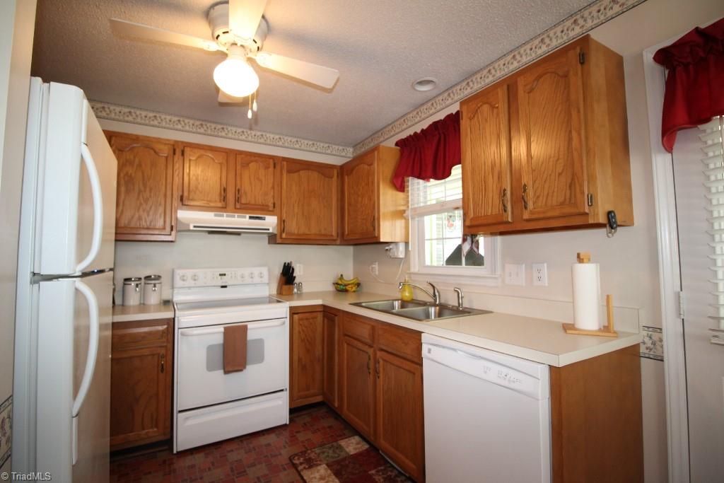 155 Robbins Road Winston-Salem, NC 27107 - Photo 9 of 20 Gallery Image 9