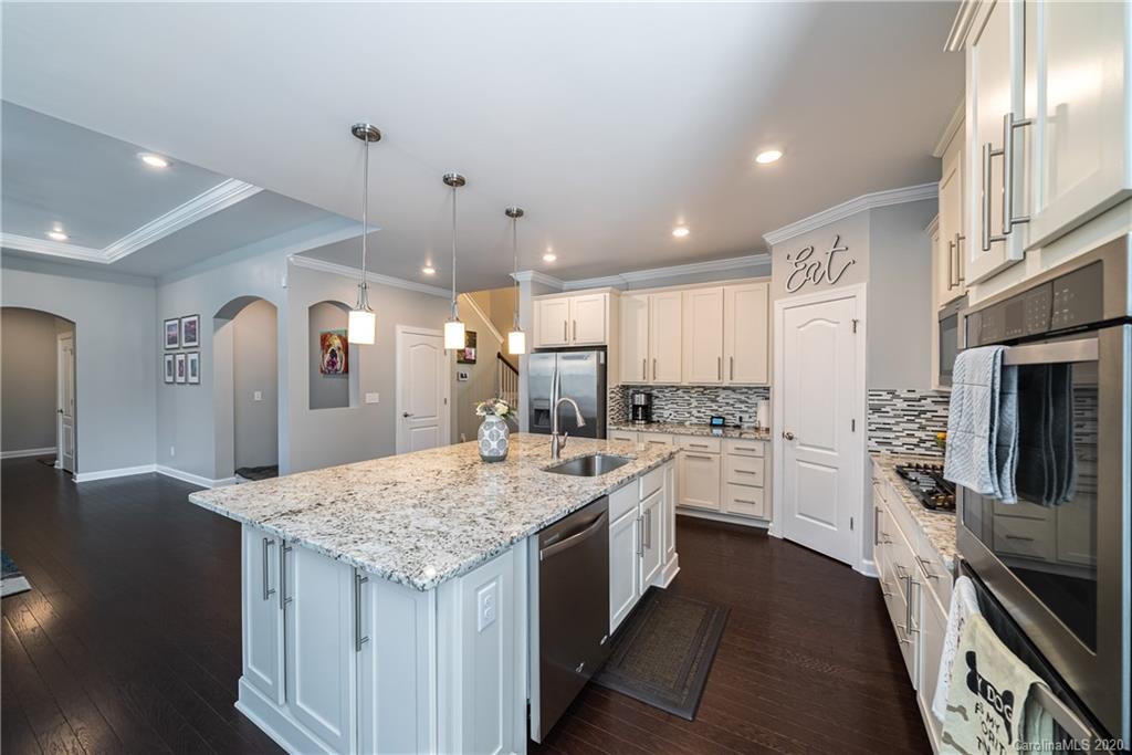 1470 Cilantro Court Tega Cay, SC 29708 - Photo 14 of 44