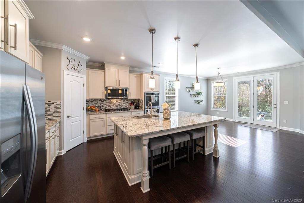 1470 Cilantro Court Tega Cay, SC 29708 - Photo 18 of 44