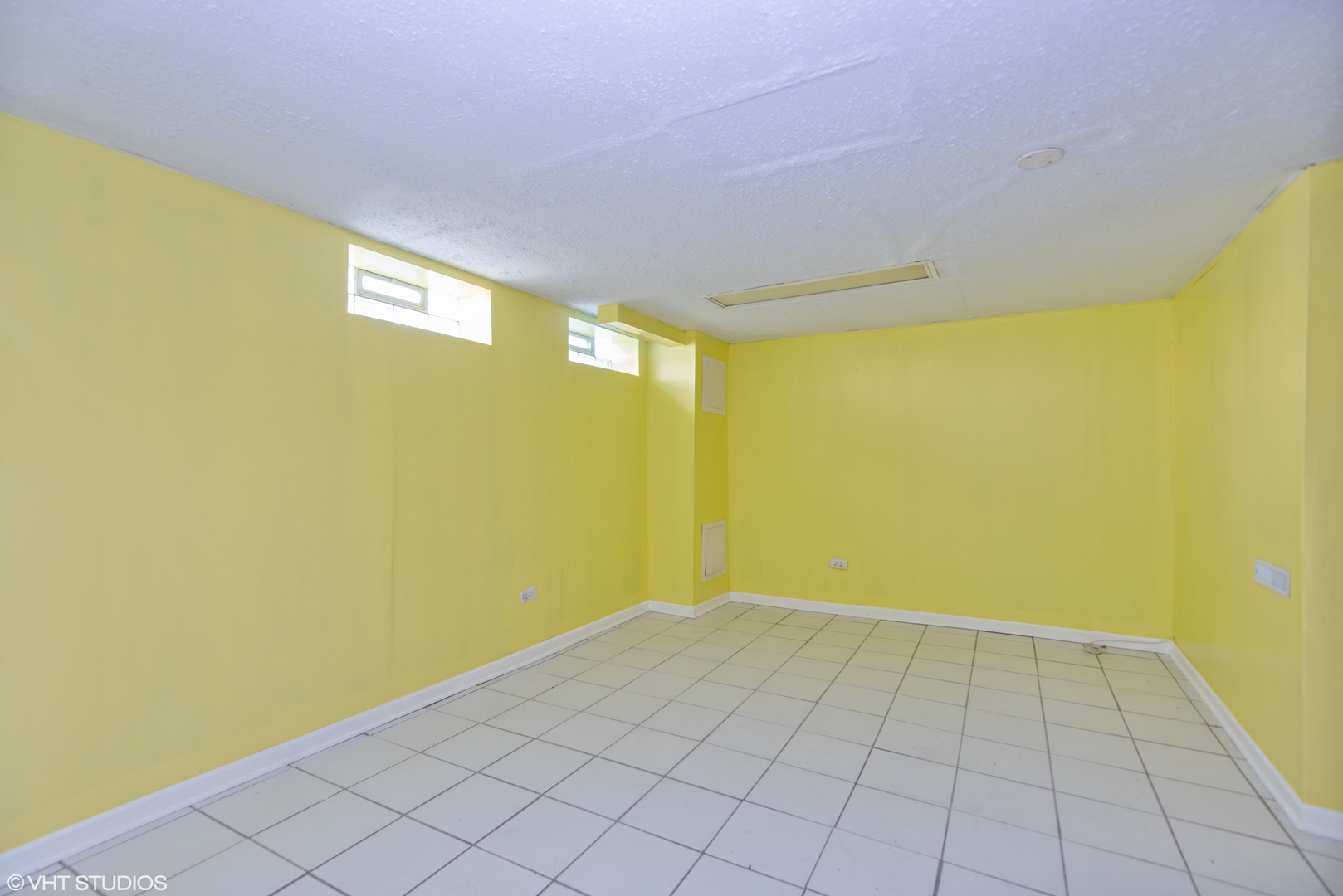 9509 Gross Point Road, Unit E Skokie, IL 60076 - Photo 12 of 14