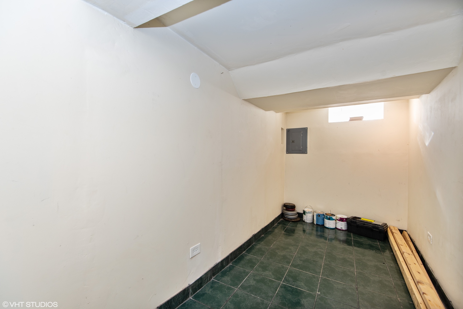 9509 Gross Point Road, Unit E Skokie, IL 60076 - Photo 14 of 14